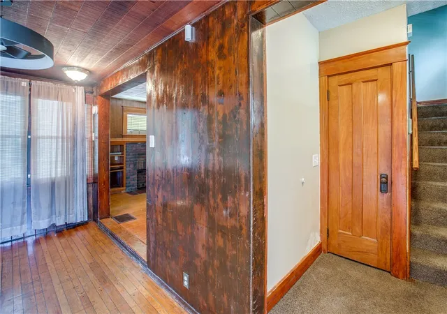 Photo 3 of Single family home for sale at 946 Arnett Blvd, Rochester, NY 14619 | MLS# R1699531 | Listing updated on 2026-08-05