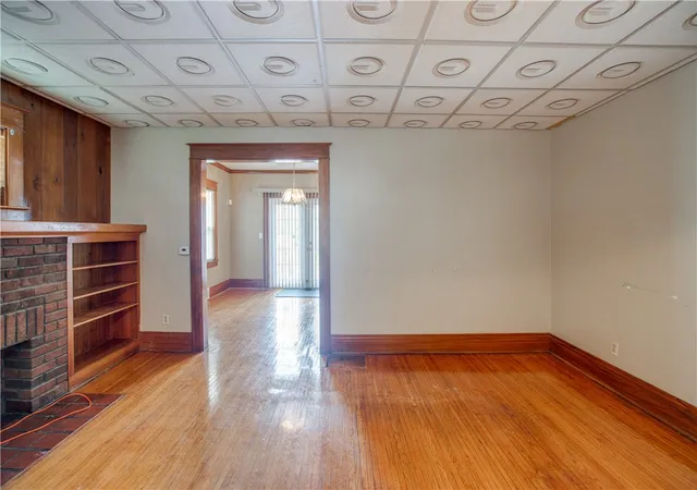 Photo 4 of Single family home for sale at 946 Arnett Blvd, Rochester, NY 14619 | MLS# R1699531 | Listing updated on 2026-08-05