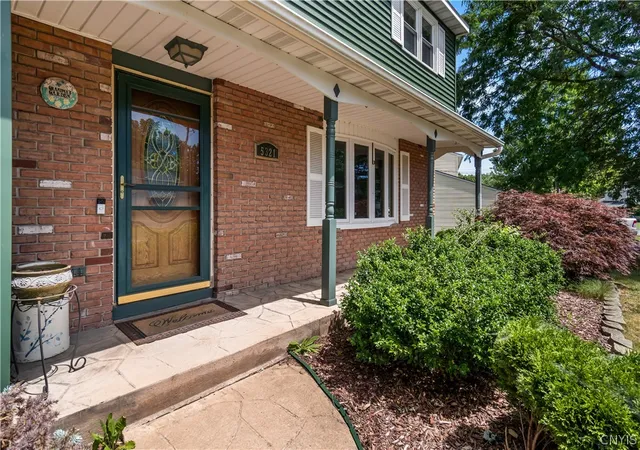 Photo 2 of Sale Pending at 5321 Amalfi Dr, Clay, NY 13041 | MLS# S1699787 | Listing updated on 2026-08-28