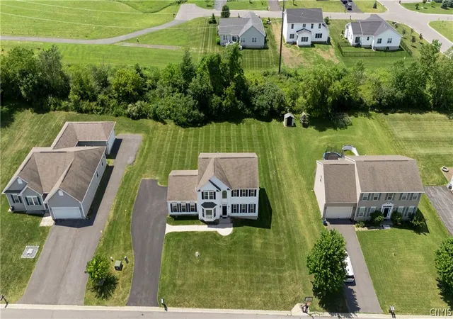 Photo 3 of Single family home for sale at 4624 Mystic Dr, Jamesville, NY 13078 | MLS# S1698006 | Listing updated on 2026-09-13