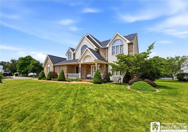 Photo 1 of Sale Pending at 30 Ashwood Ln, Orchard Park, NY 14127 | MLS# R1699891 | Listing updated on 2026-09-11