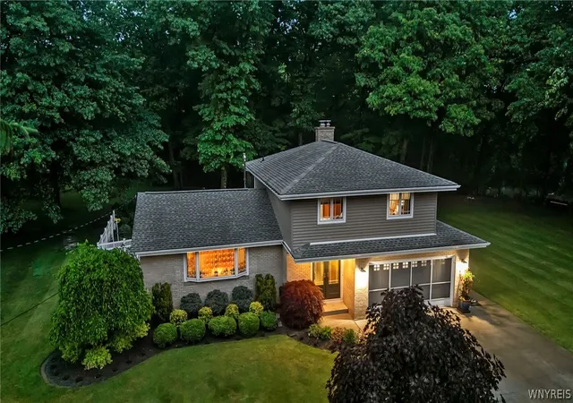 Photo 1 of Sale Pending at 29 Brookview, Orchard Park, NY 14127 | MLS# B1699579 | Listing updated on 2026-08-07