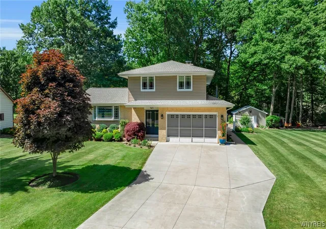 Photo 2 of Sale Pending at 29 Brookview, Orchard Park, NY 14127 | MLS# B1699579 | Listing updated on 2026-08-07
