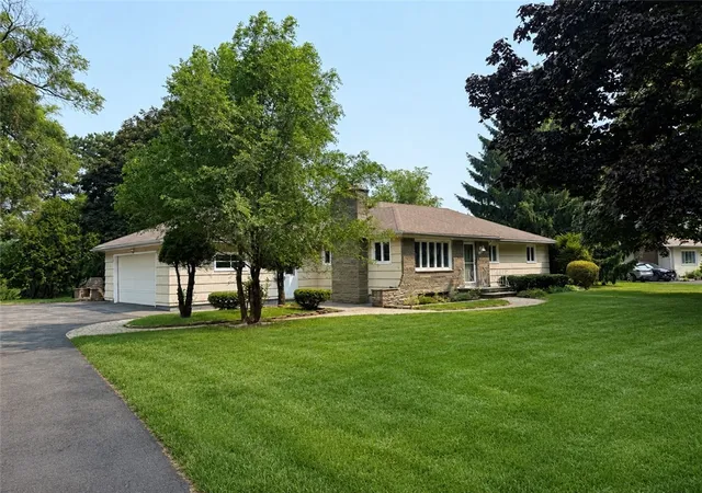 Photo 1 of Sale Pending at 483 Brookview Dr, Rochester, NY 14617 | MLS# R1697650 | Listing updated on 2026-08-31