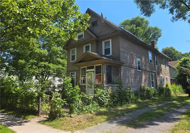 Photo 1 of Sale Pending at 211 Parsells Ave, Rochester, NY 14609 | MLS# R1698200 | Listing updated on 2026-08-21