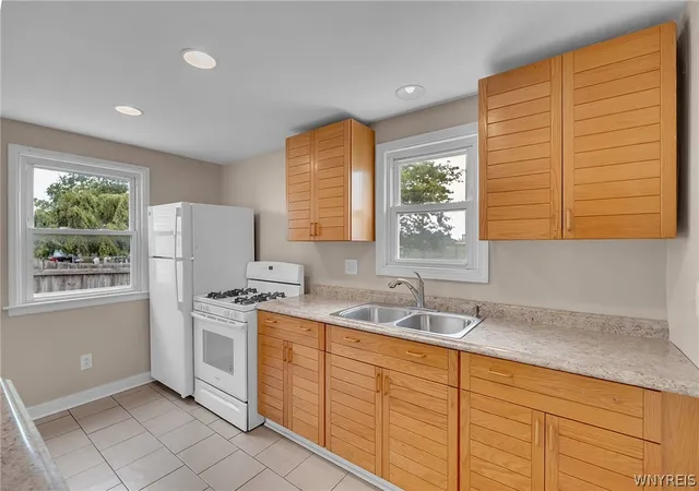 Photo 3 of Sale Pending at 4529 Union Rd, Buffalo, NY 14225 | MLS# B1699929 | Listing updated on 2026-08-12