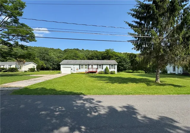 Photo 2 of Manufactured home for sale at 32 River St, Stamford, NY 12167 | MLS# R1699603 | Listing updated on 2026-09-08