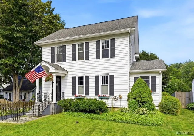 Photo 2 of Sale Pending at 37 Anderson Pl, Hamburg, NY 14075 | MLS# B1699594 | Listing updated on 2026-08-27