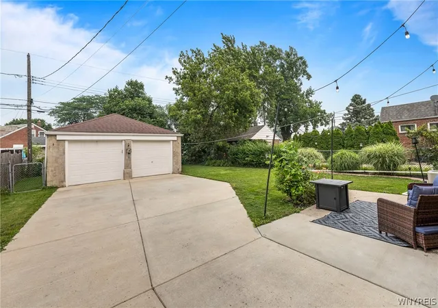 Photo 3 of Sale Pending at 95 Westland Pkwy, Buffalo, NY 14225 | MLS# B1699769 | Listing updated on 2026-08-17