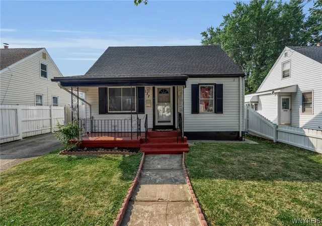 Photo 2 of Sale Pending at 137 Koester St, Buffalo, NY 14220 | MLS# B1699432 | Listing updated on 2026-09-10