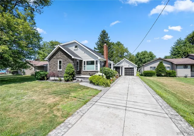 Photo 2 of Sale Pending at 10618 Linwood Dr, Dunkirk, NY 14048 | MLS# B1699879 | Listing updated on 2026-09-08