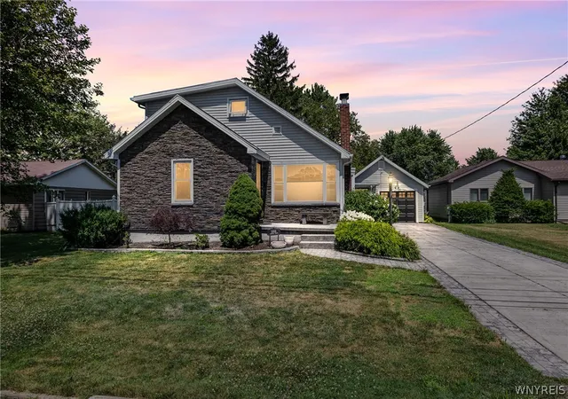 Photo 3 of Sale Pending at 10618 Linwood Dr, Dunkirk, NY 14048 | MLS# B1699879 | Listing updated on 2026-09-08