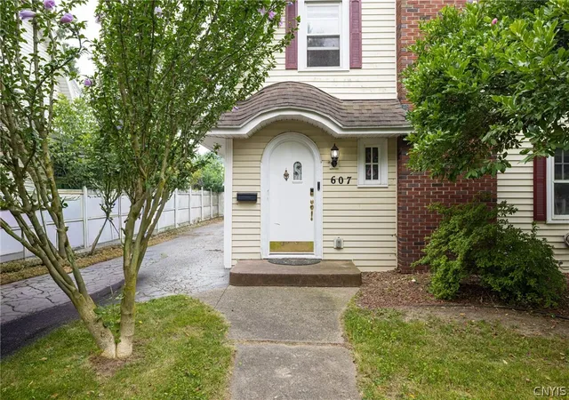 Photo 2 of Sale Pending at 607 Laurelton Rd, Rochester, NY 14609 | MLS# S1699913 | Listing updated on 2026-09-11