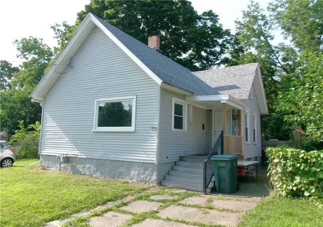 Photo 1 of Sale Pending at 712 Smith St, Rochester, NY 14606 | MLS# R1699734 | Listing updated on 2026-08-14