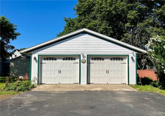 Photo 4 of Sale Pending at 62 W 2nd Street S, Fulton, NY 13069 | MLS# S1700114 | Listing updated on 2026-09-03