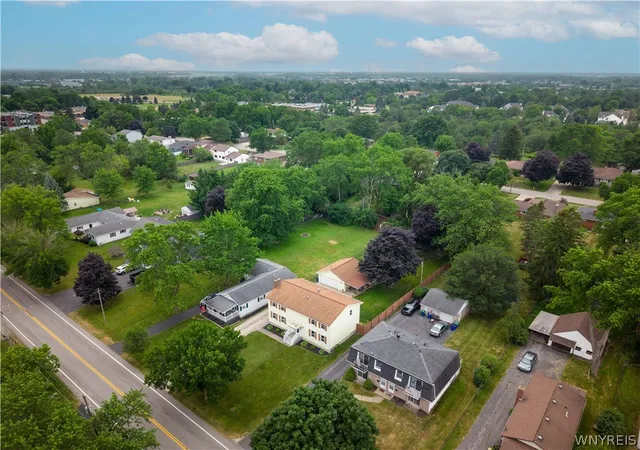 Listing Photo 5 - Condo for sale in building located at 116 Tennyson Ter, Buffalo, NY 14221