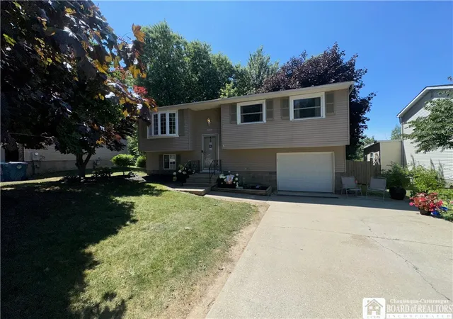 Single family home for sale at 6868 Chaffee Ct, Derby, NY 14047 | MLS# R1700055