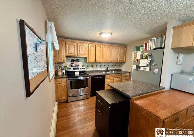 Photo 3 of Single family home for sale at 6868 Chaffee Ct, Derby, NY 14047 | MLS# R1700055 | Listing updated on 2026-09-02