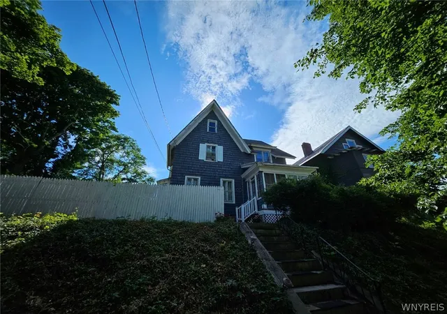 Photo 1 of Sale Pending at 123 Stinard Ave, Syracuse, NY 13207 | MLS# B1700161 | Listing updated on 2026-09-15