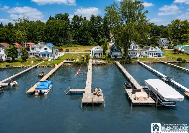 Photo 3 of Sale Pending at 3519 Lake St, Fluvanna, NY 14701 | MLS# R1700242 | Listing updated on 2026-09-11