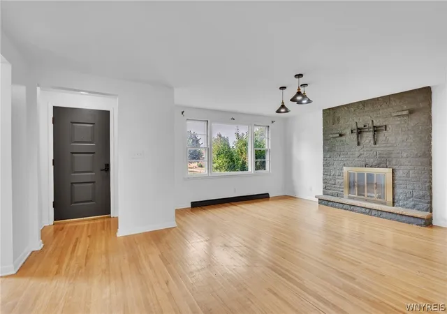 Photo 3 of Sale Pending at 17 Siegfried Dr, Buffalo, NY 14221 | MLS# B1699959 | Listing updated on 2026-08-06