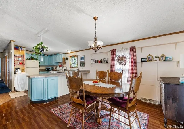 Photo 3 of Sale Pending at 1407 Breeze Way E, Appleton, NY 14008 | MLS# B1700049 | Listing updated on 2026-08-07