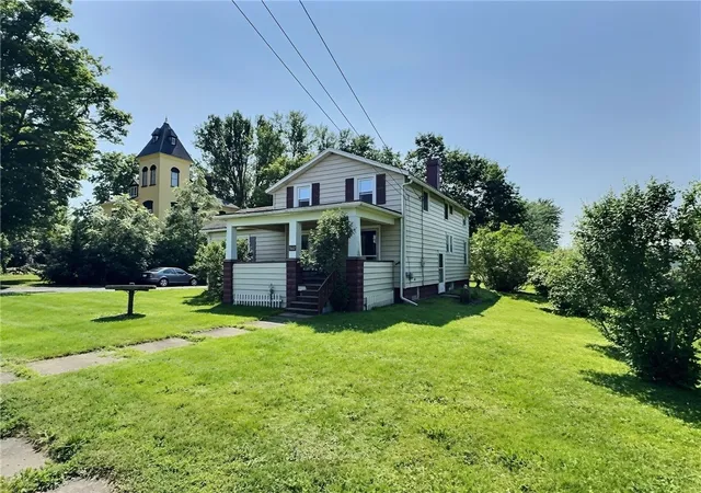 Photo 1 of Single family home for sale at 3662 Knowlesville Rd, Albion, NY 14411 | MLS# R1699382 | Listing updated on 2026-09-09