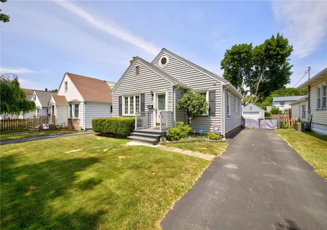 Photo 2 of Single family home for sale at 126 Pomona Dr, Rochester, NY 14616 | MLS# R1699703 | Listing updated on 2026-08-15