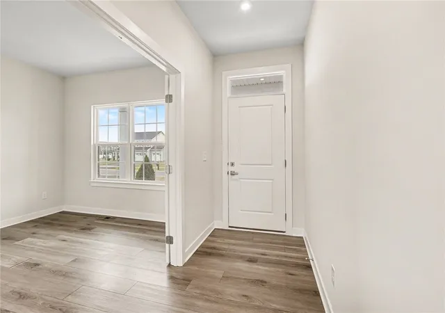 Photo 3 of Sale Pending at 1724 Ackerman Way, Farmington, NY 14425 | MLS# R1699910 | Listing updated on 2026-08-11