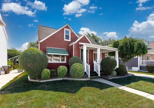 Photo 3 of Sale Pending at 197 Crocker St, Buffalo, NY 14212 | MLS# B1700302 | Listing updated on 2026-08-07