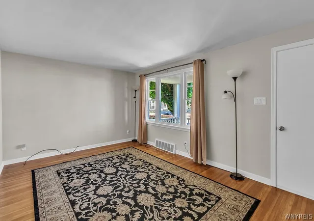 Photo 4 of Sale Pending at 197 Crocker St, Buffalo, NY 14212 | MLS# B1700302 | Listing updated on 2026-08-07