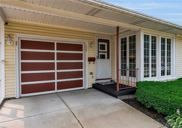 Photo 4 of Sale Pending at 113 Idlewood Dr, Tonawanda, NY 14150 | MLS# B1698161 | Listing updated on 2026-08-06