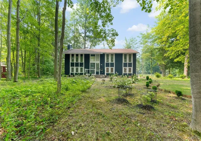 Photo 2 of Sale Pending at 3144 Timberlea, Baldwinsville, NY 13027 | MLS# S1699512 | Listing updated on 2026-08-07