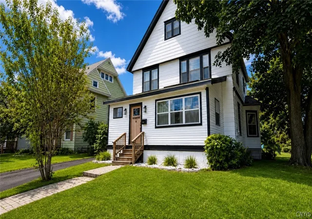 Photo 1 of Single family home for sale at 1113 Washington St, Watertown City, NY 13601 | MLS# S1700150 | Listing updated on 2026-09-03