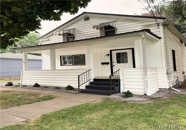 Photo 2 of Sale Pending at 719 Orient St, Medina, NY 14103 | MLS# B1700352 | Listing updated on 2026-08-05