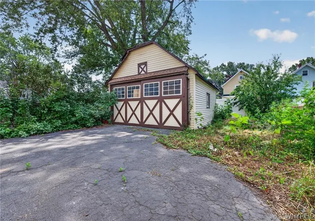 Photo 2 of Multi family home for sale at 361 Marilla St, Buffalo, NY 14220 | MLS# B1697144 | Listing updated on 2026-09-02