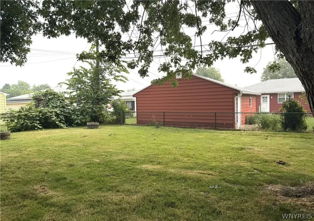 Photo 3 of Sale Pending at 147 N Ellwood Ave, Buffalo, NY 14223 | MLS# B1699499 | Listing updated on 2026-08-17