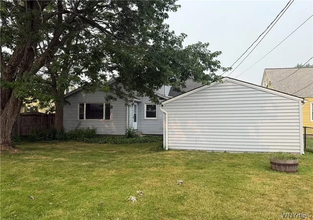 Photo 3 of Sale Pending at 147 N Ellwood Ave, Buffalo, NY 14223 | MLS# B1699499 | Listing updated on 2026-08-17