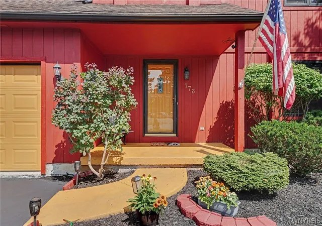 Photo 4 of Sale Pending at 773 Robin Rd, Buffalo, NY 14228 | MLS# B1699261 | Listing updated on 2026-08-10