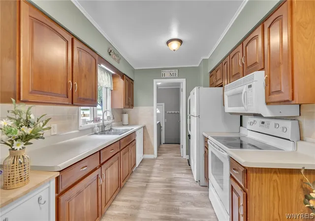 Photo 2 of Sale Pending at 250 Roncroff Dr, North Tonawanda, NY 14120 | MLS# B1700380 | Listing updated on 2026-08-12