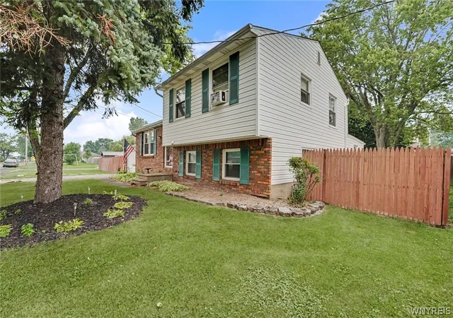 Photo 2 of Sale Pending at 233 Dean Rd, Depew, NY 14043 | MLS# B1699327 | Listing updated on 2026-08-10