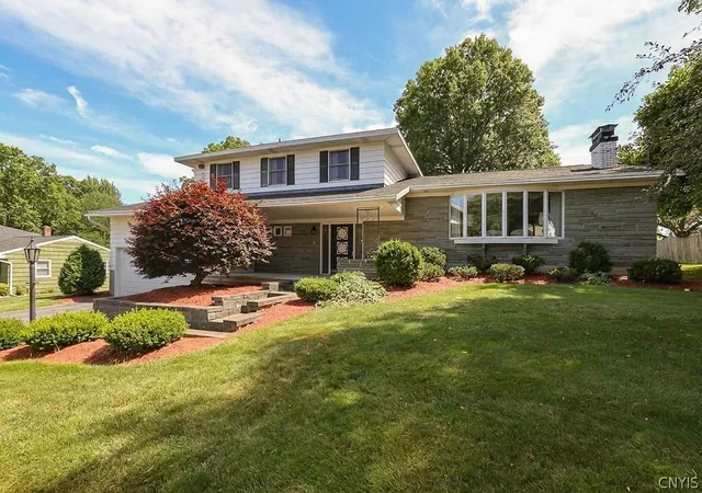 Photo 3 of Sale Pending at 42 S Pollard Dr, Fulton, NY 13069 | MLS# S1699949 | Listing updated on 2026-09-08