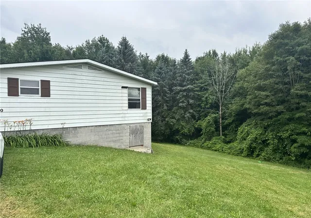 Photo 3 of Single family home for sale at 6350 Stong Hl Rd, Dansville, NY 14437 | MLS# R1700422 | Listing updated on 2026-08-31