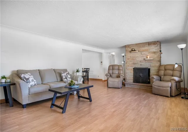 Photo 3 of Sale Pending at 154 Bellingham Dr, Buffalo, NY 14221 | MLS# B1700482 | Listing updated on 2026-08-06