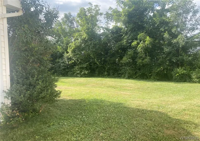 Photo 4 of Single family home for sale at 4293 Twilight Ln, Hamburg, NY 14075 | MLS# B1692842 | Listing updated on 2026-09-14