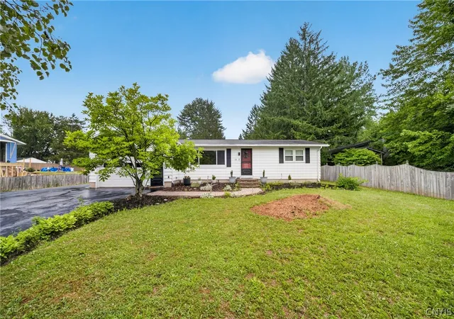 Photo 1 of Sale Pending at 8530 Belnor Dr, Cicero, NY 13039 | MLS# S1700273 | Listing updated on 2026-08-14