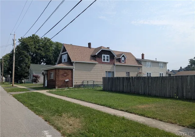 Photo 2 of Sale Pending at 229 Garland Ave, Buffalo, NY 14206 | MLS# B1695613 | Listing updated on 2026-09-09