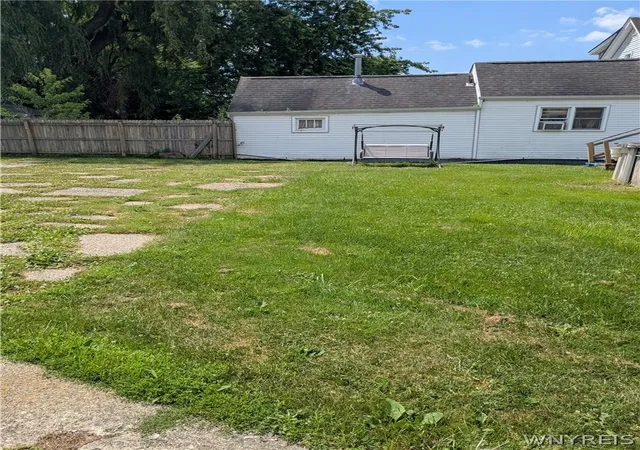 Listing Photo 5 - Condo for sale in building located at 229 Garland Ave, Buffalo, NY 14206