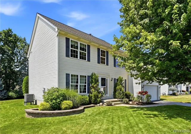 Photo 1 of Sale Pending at 4178 Foxwood Ln, Buffalo, NY 14221 | MLS# B1700549 | Listing updated on 2026-09-01