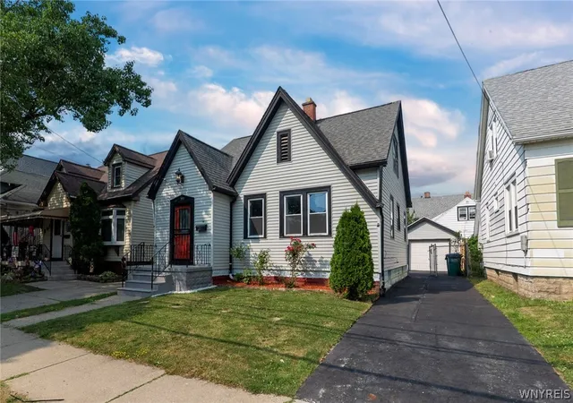 Photo 3 of Sale Pending at 295 Skillen St, Buffalo, NY 14207 | MLS# B1699266 | Listing updated on 2026-08-06